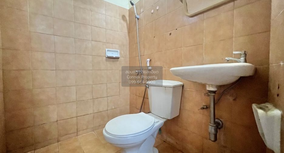 For sale 32 bedrooms apartment in Wang Thonglang, Bangkok
