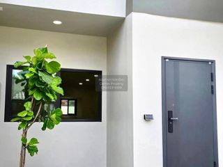 For sale 2 bedrooms townhouse in Phra Khanong, Bangkok