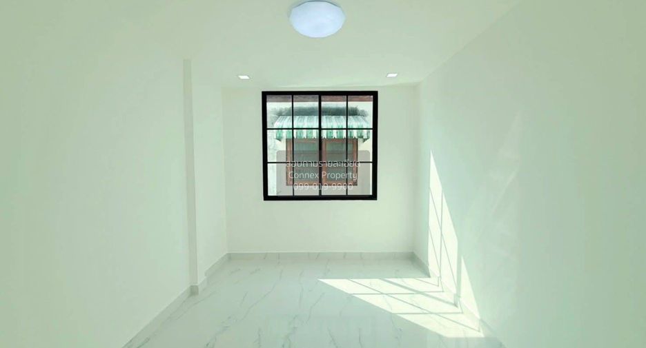 For sale 3 bedrooms townhouse in Sai Mai, Bangkok