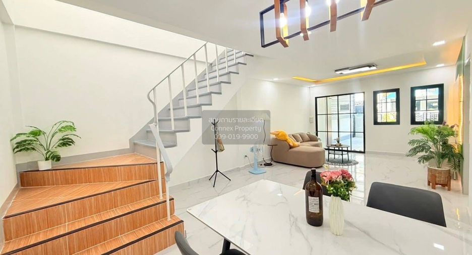 For sale 3 bedrooms townhouse in Sai Mai, Bangkok