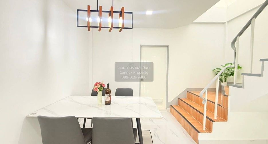 For sale 3 bedrooms townhouse in Sai Mai, Bangkok