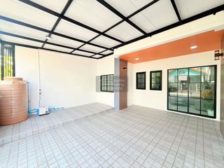 For sale 3 bedrooms townhouse in Sai Mai, Bangkok