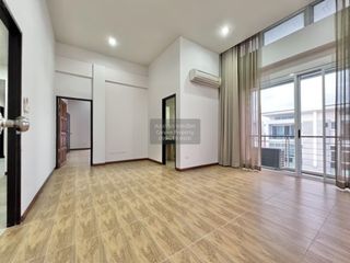 For sale 8 bedrooms townhouse in Bueng Kum, Bangkok