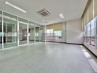 For sale 8 bedrooms townhouse in Bueng Kum, Bangkok