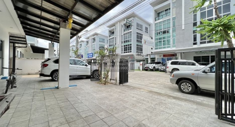 出售 8 卧室 联排别墅 在 Bueng Kum, 曼谷