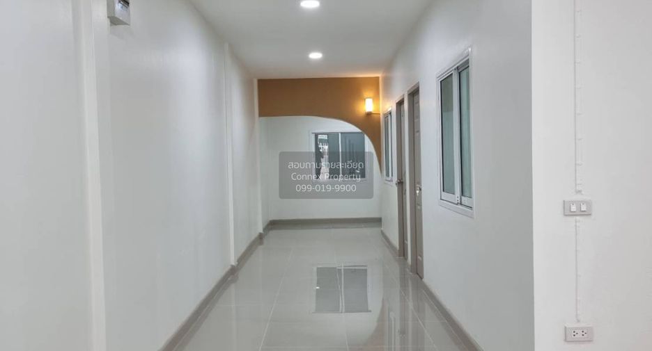 For sale 2 bedrooms townhouse in Mueang Rayong, Rayong