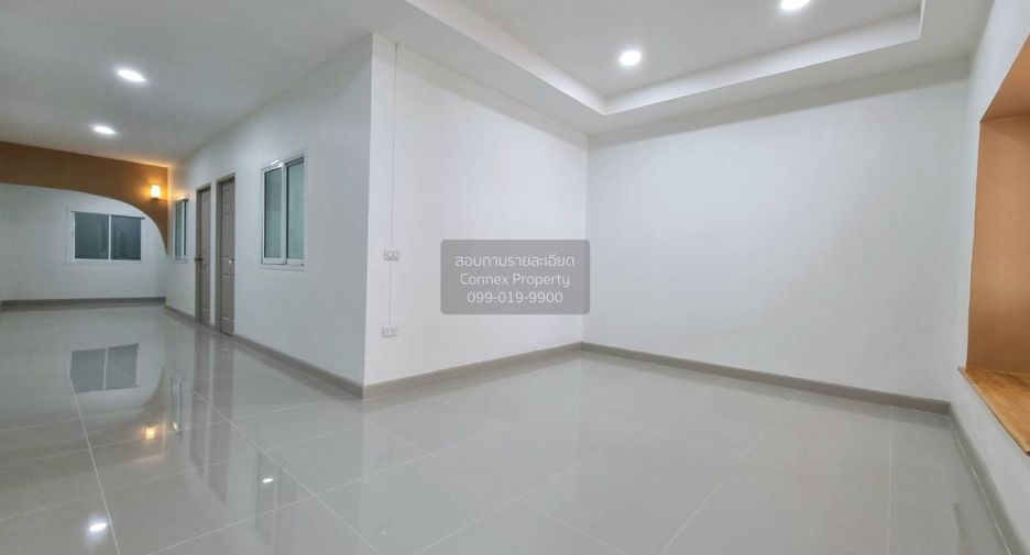For sale 2 bedrooms townhouse in Mueang Rayong, Rayong