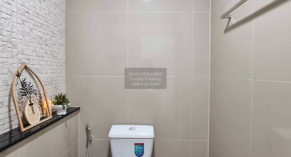 For sale 2 bedrooms townhouse in Mueang Rayong, Rayong