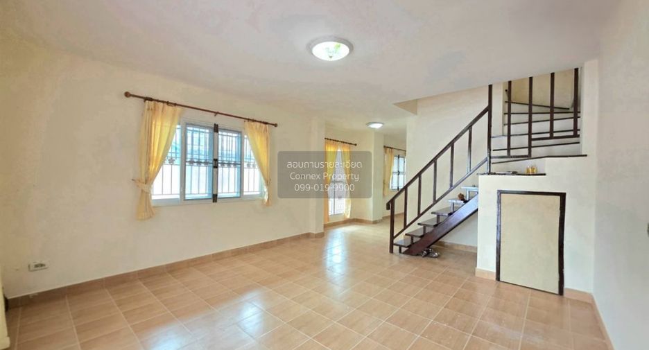 Reihenhaus zum Kauf mit 2 Zimmer in Si Racha, Chonburi