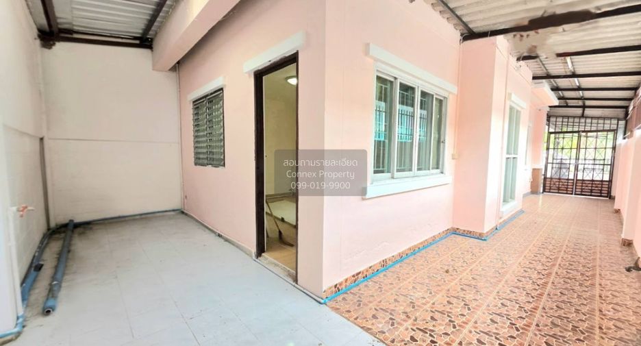Reihenhaus zum Kauf mit 2 Zimmer in Si Racha, Chonburi