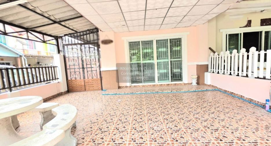 Reihenhaus zum Kauf mit 2 Zimmer in Si Racha, Chonburi