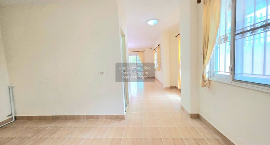 Reihenhaus zum Kauf mit 2 Zimmer in Si Racha, Chonburi