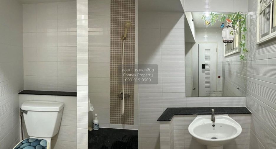 For sale 3 bedrooms townhouse in Pak Kret, Nonthaburi