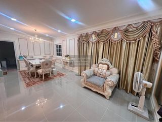 For sale 4 bedrooms house in Bang Khae, Bangkok