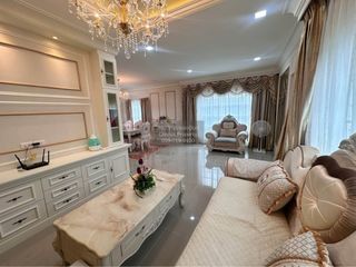 For sale 4 bedrooms house in Bang Khae, Bangkok