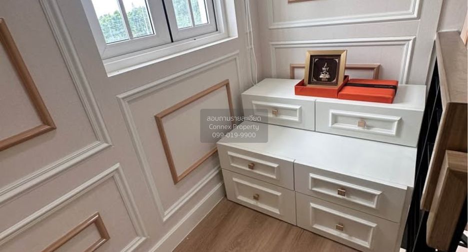 Casa en venta de 4 habitaciones en Bang Khae, Bangkok