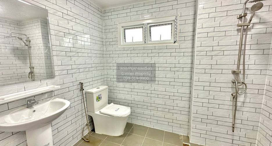 For sale 2 bedrooms townhouse in Bang Bua Thong, Nonthaburi