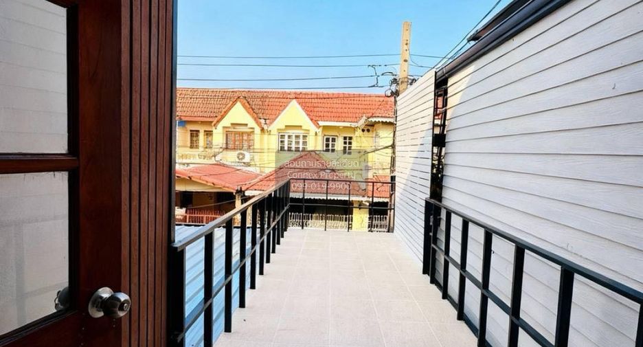 Casa adosada en venta de 3 habitaciones en Bang Bua Thong, Nonthaburi