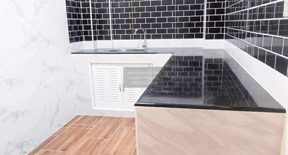 For sale 2 bedrooms townhouse in Nong Khaem, Bangkok
