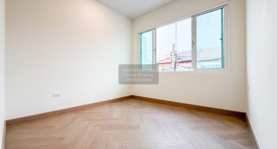 À vendre 3 chambres maison de ville à Bang Kruai, Nonthaburi