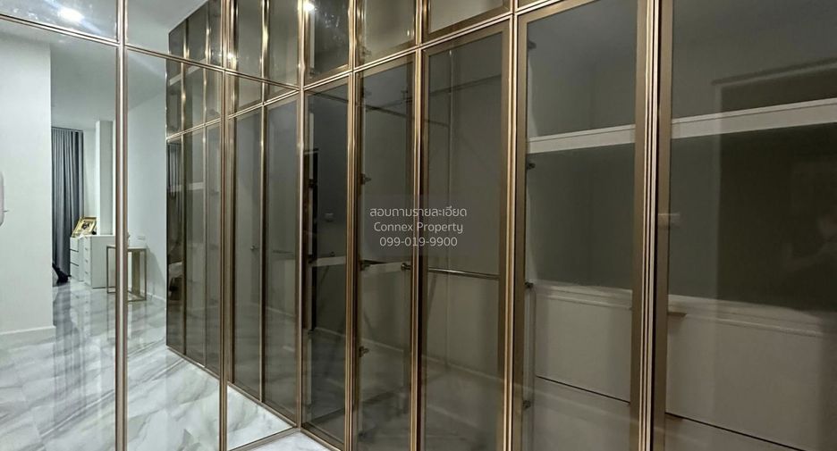 Casa en venta de 4 habitaciones en Taling Chan, Bangkok