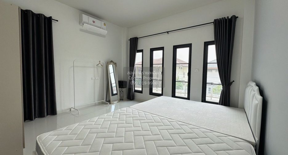 Casa en venta de 4 habitaciones en Taling Chan, Bangkok