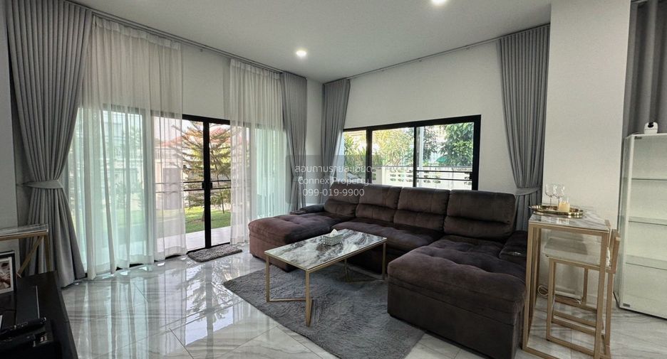 Casa en venta de 4 habitaciones en Taling Chan, Bangkok
