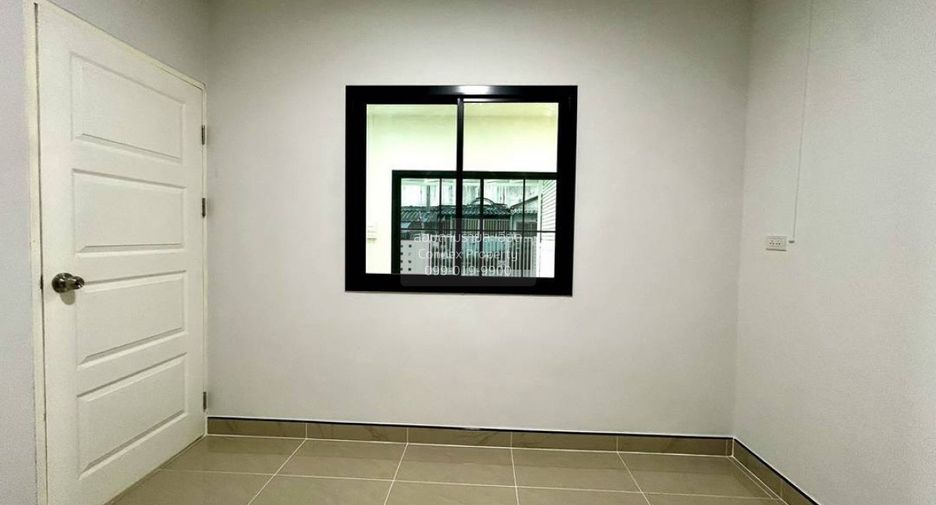 For sale 2 bedrooms townhouse in Sai Noi, Nonthaburi