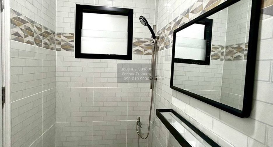 For sale 2 bedrooms townhouse in Sai Noi, Nonthaburi