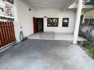 For sale 3 bedrooms townhouse in Bang Khen, Bangkok