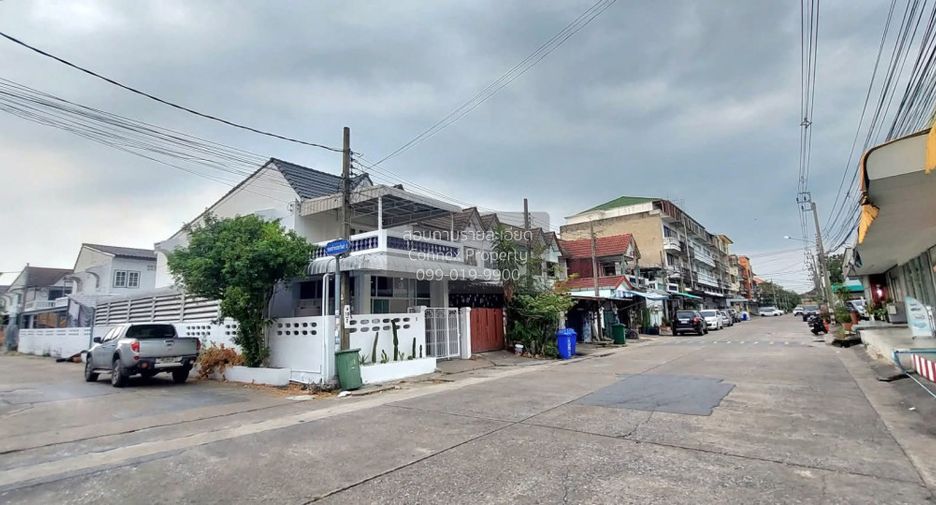 Reihenhaus zum Kauf mit 2 Zimmer in Thawi Watthana, Bangkok