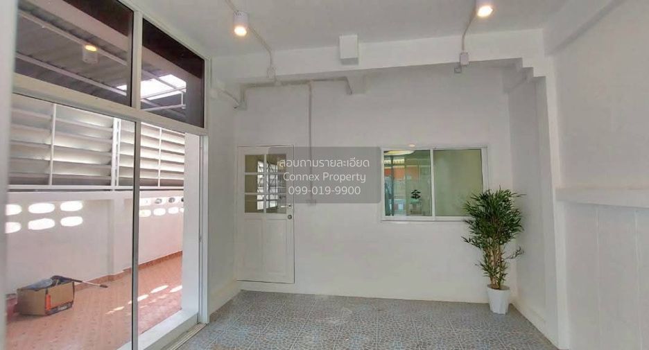 Reihenhaus zum Kauf mit 2 Zimmer in Thawi Watthana, Bangkok