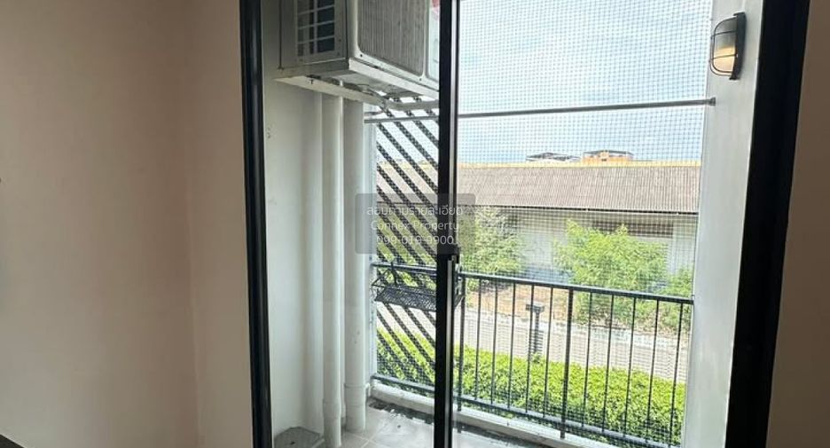 For sale 1 bed condo in Mueang Samut Prakan, Samut Prakan