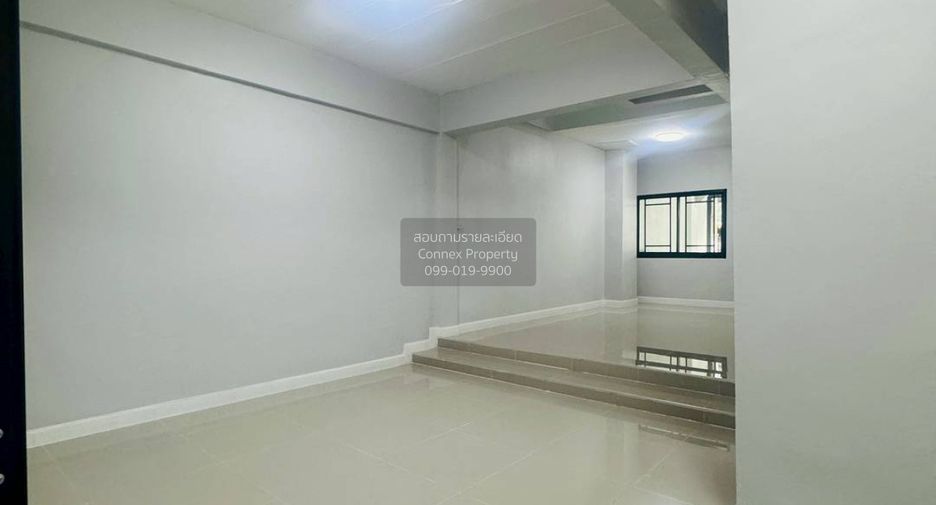 出售 3 卧室 联排别墅 在 Bang Bua Thong, Nonthaburi