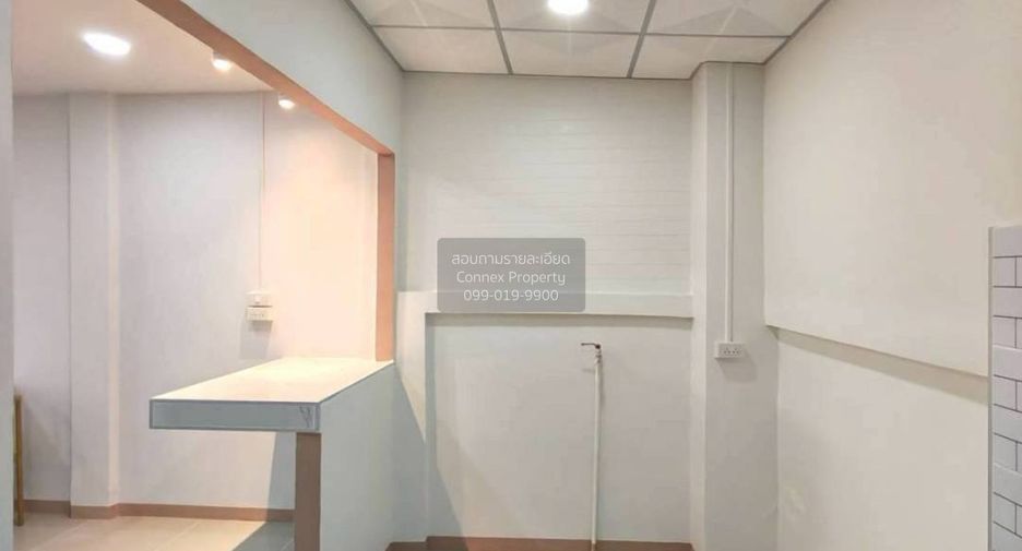 For sale 2 bedrooms townhouse in Sai Noi, Nonthaburi