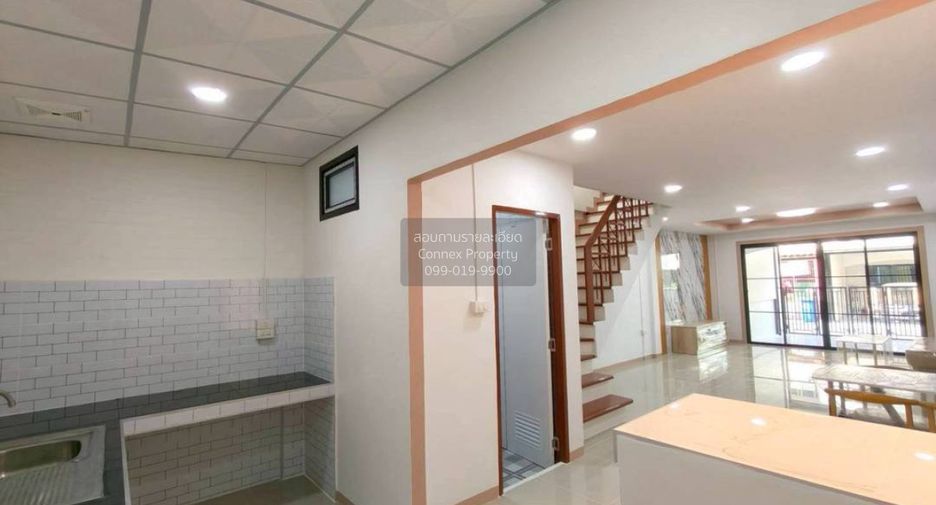 For sale 2 bedrooms townhouse in Sai Noi, Nonthaburi