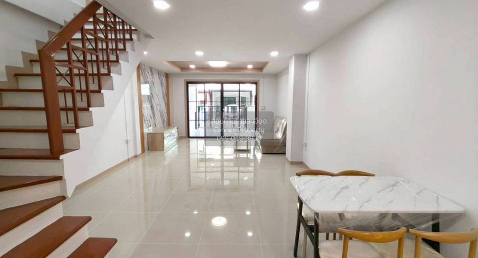 For sale 2 bedrooms townhouse in Sai Noi, Nonthaburi