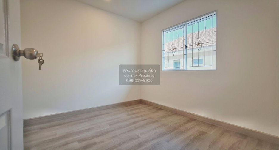 For sale 3 bedrooms townhouse in Don Mueang, Bangkok