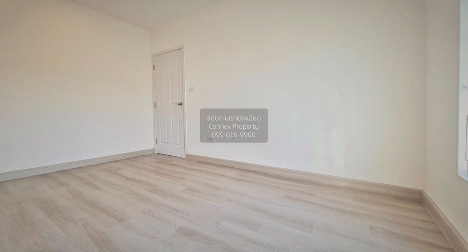 For sale 3 bedrooms townhouse in Don Mueang, Bangkok