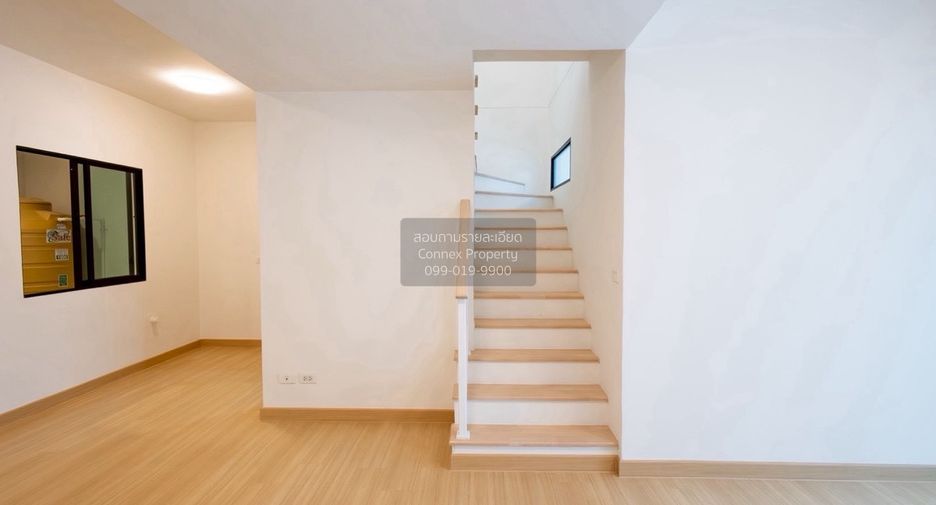 For sale 3 bedrooms townhouse in Prawet, Bangkok
