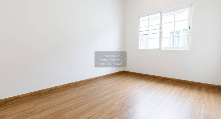 For sale 3 bedrooms townhouse in Prawet, Bangkok