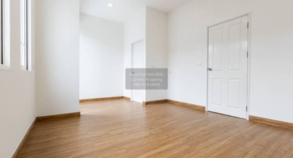 For sale 3 bedrooms townhouse in Prawet, Bangkok