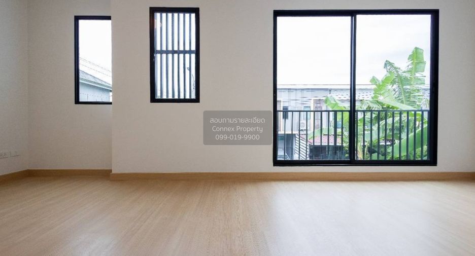 For sale 3 bedrooms townhouse in Prawet, Bangkok