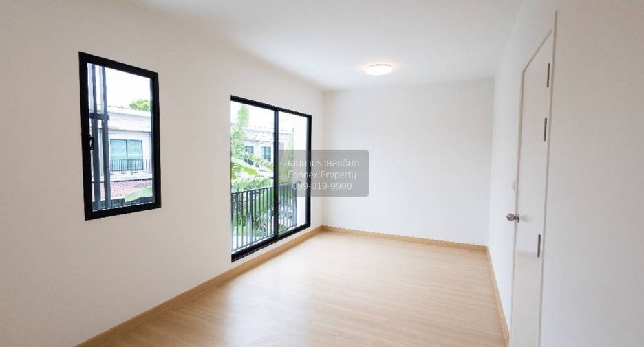 For sale 3 bedrooms townhouse in Prawet, Bangkok