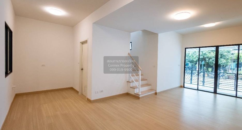 For sale 3 bedrooms townhouse in Prawet, Bangkok