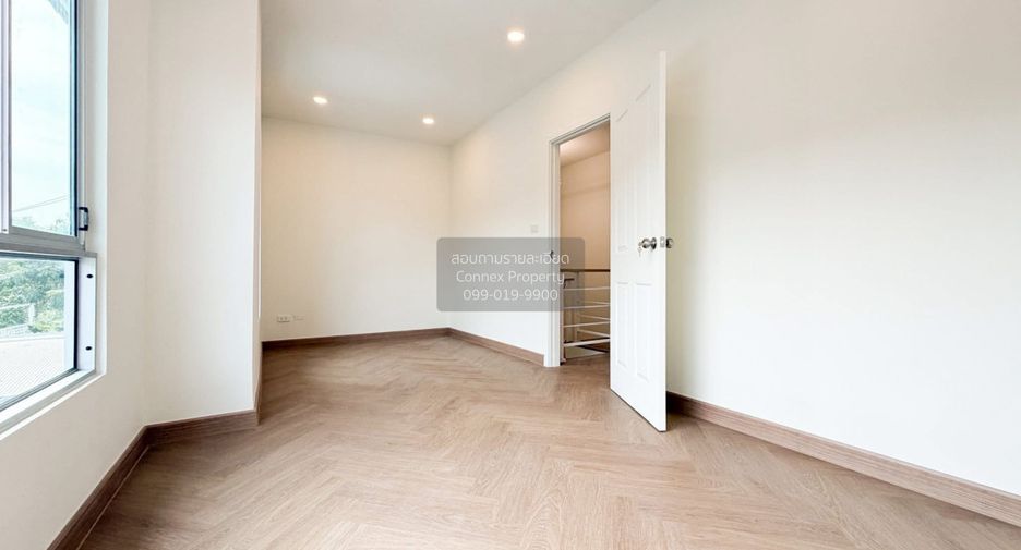 Casa adosada en venta de 3 habitaciones en Bang Kruai, Nonthaburi