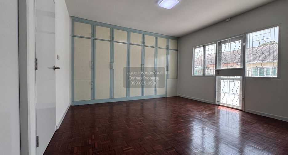 For sale 3 bedrooms townhouse in Bang Phli, Samut Prakan