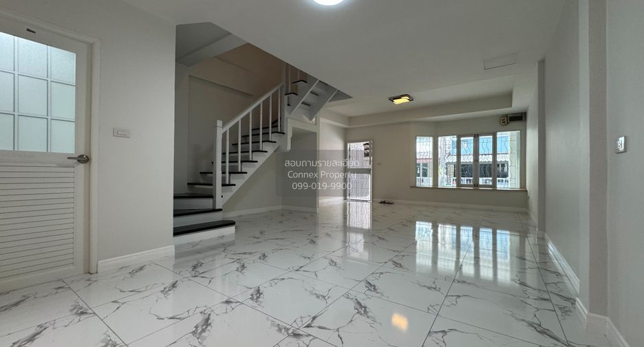 For sale 3 bedrooms townhouse in Bang Phli, Samut Prakan