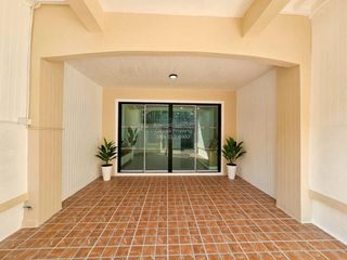 Casa adosada en venta de 3 habitaciones en Bang Bua Thong, Nonthaburi