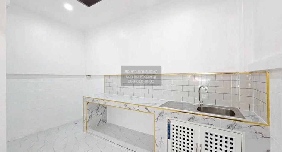 À vendre 3 chambres maison de ville à Bang Bua Thong, Nonthaburi